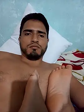 Snapshot of Aleinad16 chatting on 19, 12, 2025 Aleinad16 online show from 19, 12, 2025