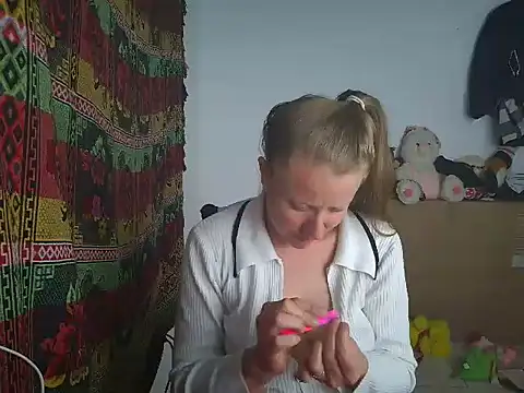 arianna blonde online show from 24, 2, 2026