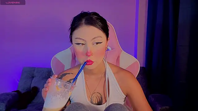 Snapshot of sharonbone chatting on 26, 5, 2026 sharonbone online show from 26, 5, 2026