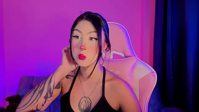 Snapshot of sharonbone chatting on 24, 4, 2026 sharonbone online show from 24, 4, 2026