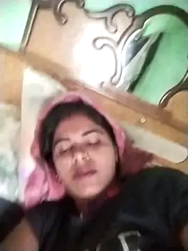 Sexy Rajkumari123 online show from 17, 2, 2026