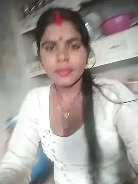 Sexy Rajkumari123 online show from 28, 2, 2026