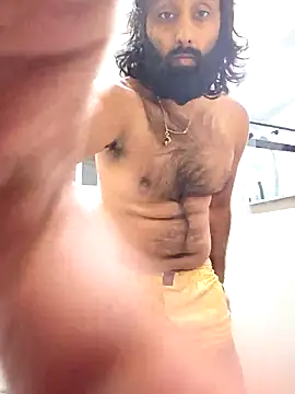 RoshiClouded online show from 7, 3, 2026