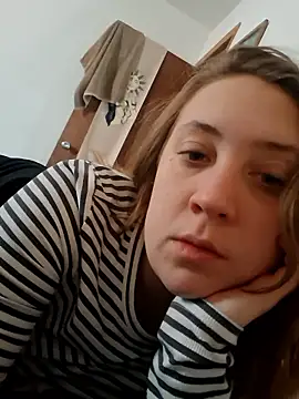 Snapshot of dixielover1229 chatting on 17, 1, 2026 dixielover1229 online show from 17, 1, 2026