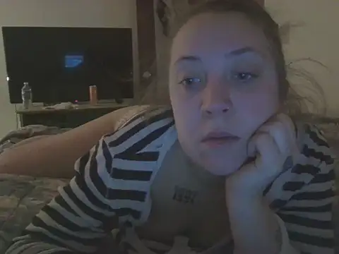 Snapshot of dixielover1229 chatting on 13, 1, 2026 dixielover1229 online show from 13, 1, 2026