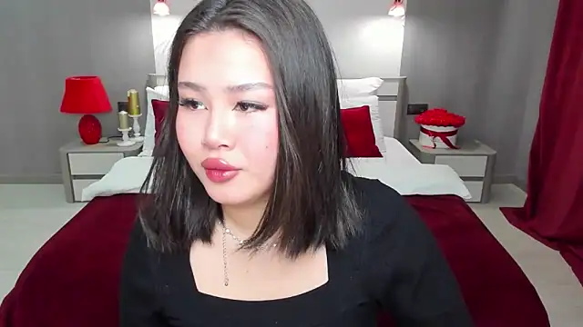 Brunette Charm online show from 15, 4, 2026