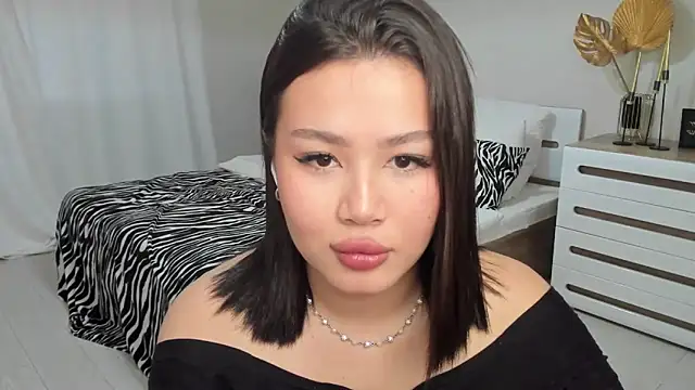 Brunette Charm online show from 10, 4, 2026