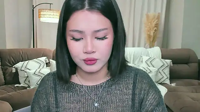 Brunette Charm online show from 13, 1, 2026