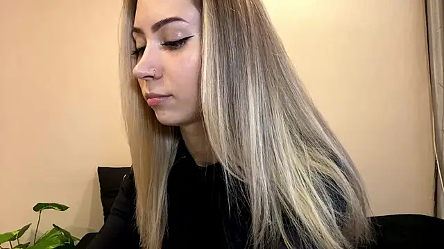 sun under skyy online show from 14, 12, 2025