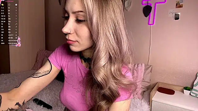 Snapshot of sun_under_skyy chatting on 8, 5, 2026 sun under skyy online show from 8, 5, 2026