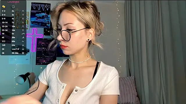 sun under skyy online show from 3, 7, 2026