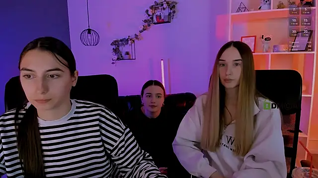 mila firee online show from 23, 4, 2026