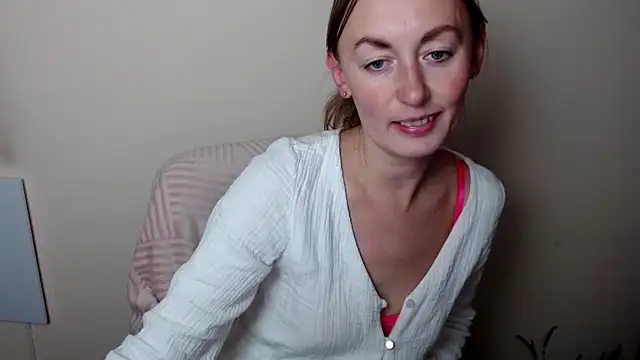 LiaSeass  online show from 8, 1, 2026