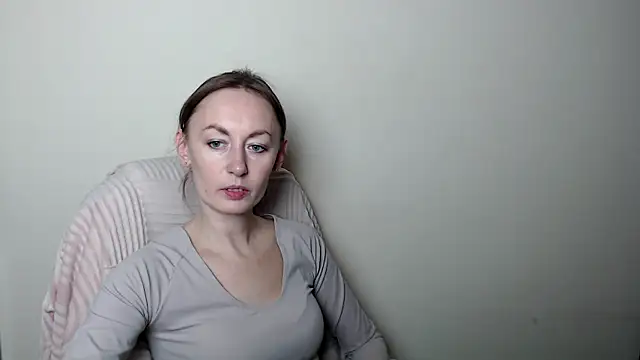 LiaSeass  online show from 7, 3, 2026