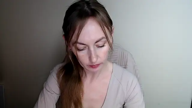 LiaSeass  online show from 6, 6, 2026