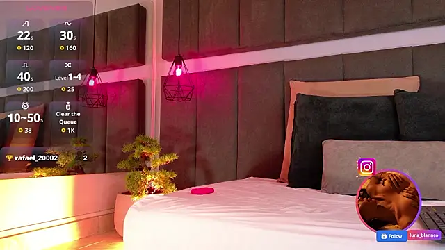 luna blannco online show from 9, 3, 2026