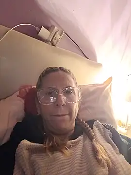 Snapshot of cari75 chatting on 5, 7, 2026 cari75 online show from 5, 7, 2026