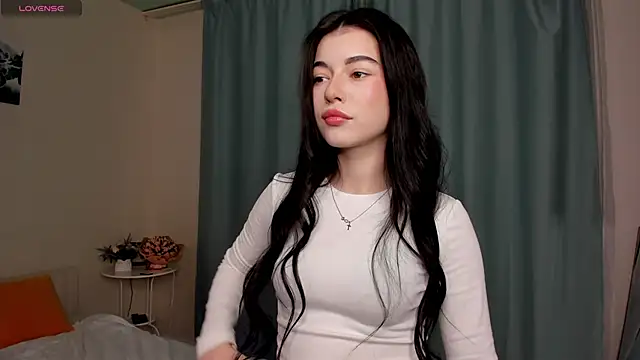 LisaColee online show from 4, 4, 2026