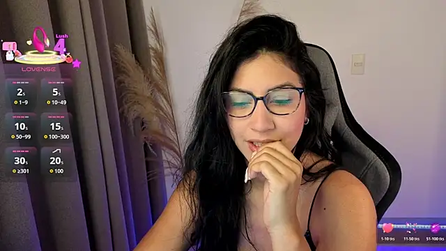 Snapshot of chloebum_ chatting on 29, 5, 2026 chloebum online show from 29, 5, 2026