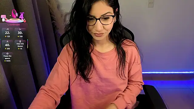 Snapshot of chloebum_ chatting on 13, 5, 2026 chloebum online show from 13, 5, 2026