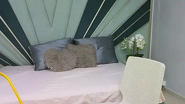 DulceeEsmeralda online show from 11, 3, 2026