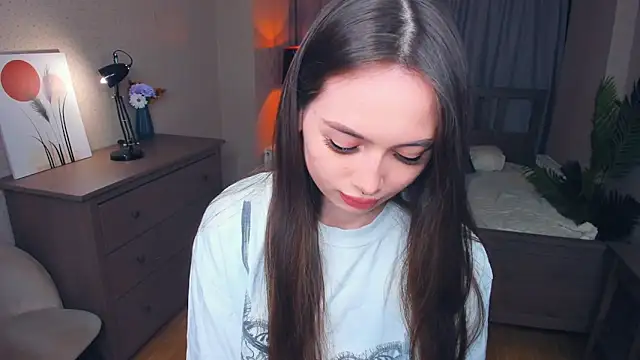 YvonneRobes online show from 4, 2, 2026