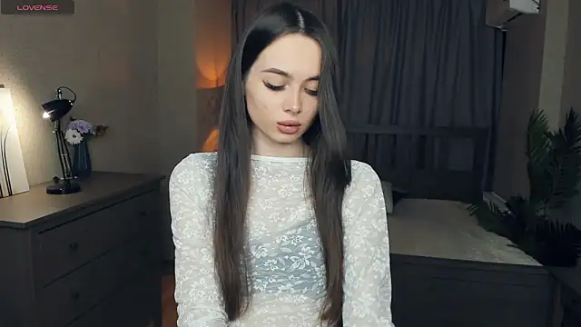 YvonneRobes online show from 12, 2, 2026