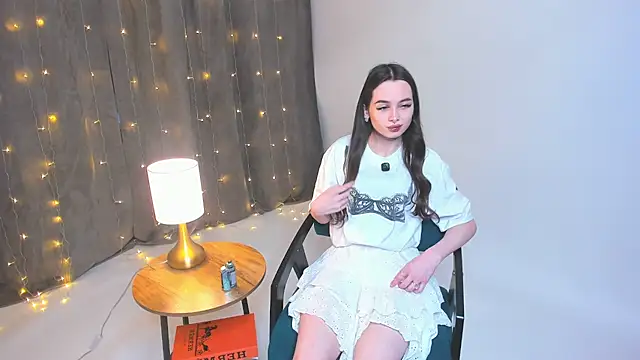 YvonneRobes online show from 20, 12, 2025