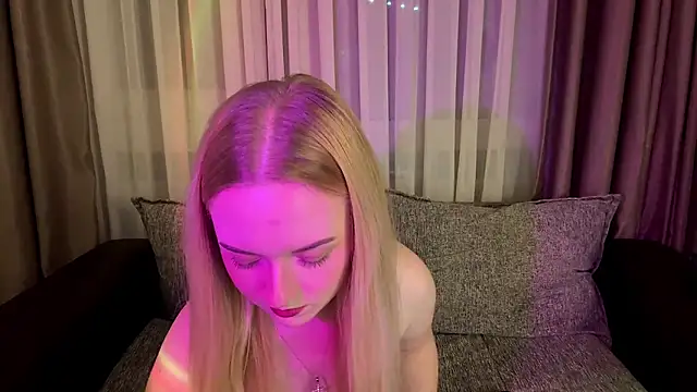 Snapshot of Dari_Foxx chatting on 11, 5, 2026 Dari Foxx online show from 11, 5, 2026