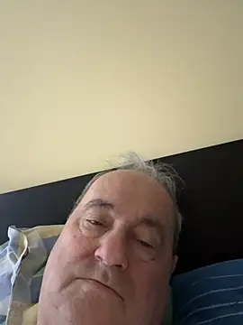 Snapshot of csikar chatting on 27, 4, 2026 csikar online show from 27, 4, 2026