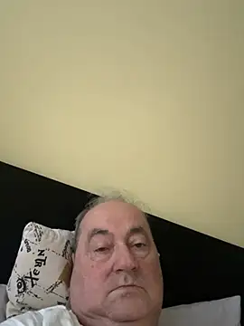 csikar online show from 9, 4, 2026