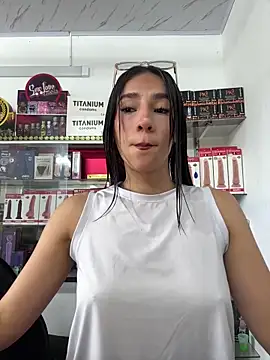 Snapshot of lunaluxury22 chatting on 8, 5, 2026 lunaluxury22 online show from 8, 5, 2026