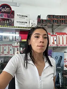 lunaluxury22 online show from 21, 4, 2026