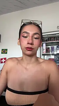 lunaluxury22 online show from 25, 6, 2026