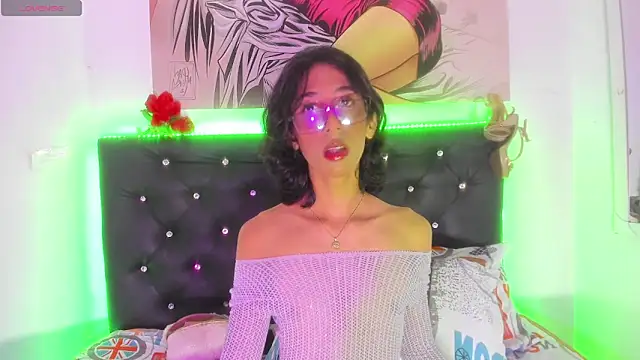 RossieCooper online show from 7, 1, 2026