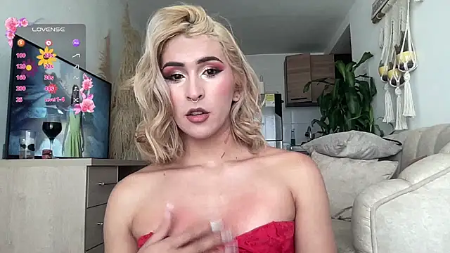 Snapshot of isa_fox_23 chatting on 26, 6, 2026 isa fox 23 online show from 26, 6, 2026