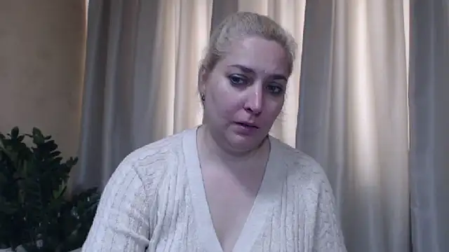 Snapshot of sweetpussy13 chatting on 16, 5, 2026 sweetpussy13 online show from 16, 5, 2026