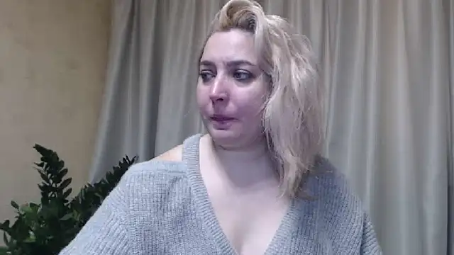Snapshot of sweetpussy13 chatting on 20, 2, 2025 sweetpussy13 online show from 20, 2, 2025