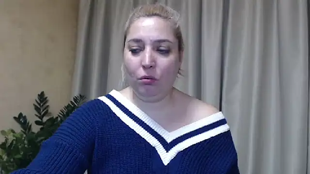 Snapshot of sweetpussy13 chatting on 2, 2, 2025 sweetpussy13 online show from 2, 2, 2025