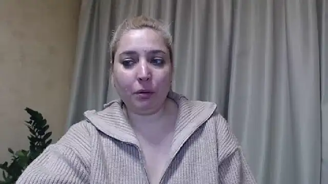 Snapshot of sweetpussy13 chatting on 19, 2, 2025 sweetpussy13 online show from 19, 2, 2025