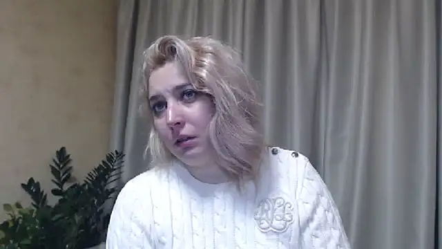 Snapshot of sweetpussy13 chatting on 7, 2, 2025 sweetpussy13 online show from 7, 2, 2025