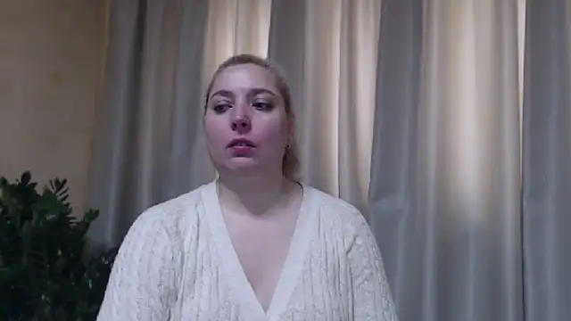 Snapshot of sweetpussy13 chatting on 23, 4, 2026 sweetpussy13 online show from 23, 4, 2026