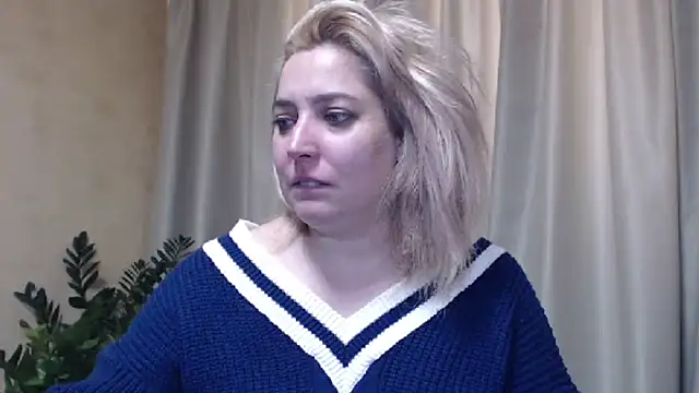 Snapshot of sweetpussy13 chatting on 16, 2, 2025 sweetpussy13 online show from 16, 2, 2025