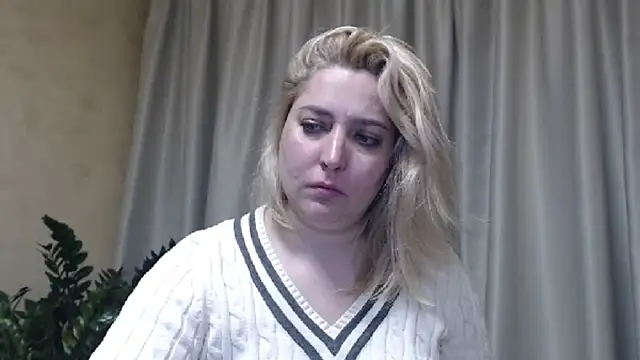 Snapshot of sweetpussy13 chatting on 20, 3, 2025 sweetpussy13 online show from 20, 3, 2025