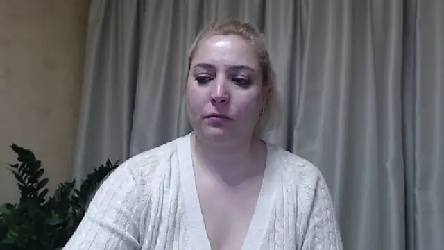 Snapshot of sweetpussy13 chatting on 7, 3, 2025 sweetpussy13 online show from 7, 3, 2025