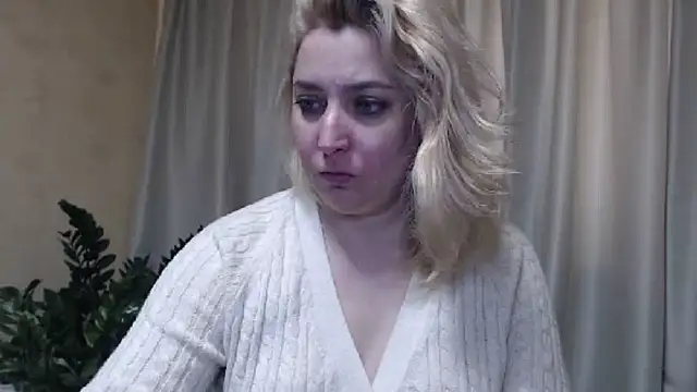 Snapshot of sweetpussy13 chatting on 23, 3, 2025 sweetpussy13 online show from 23, 3, 2025