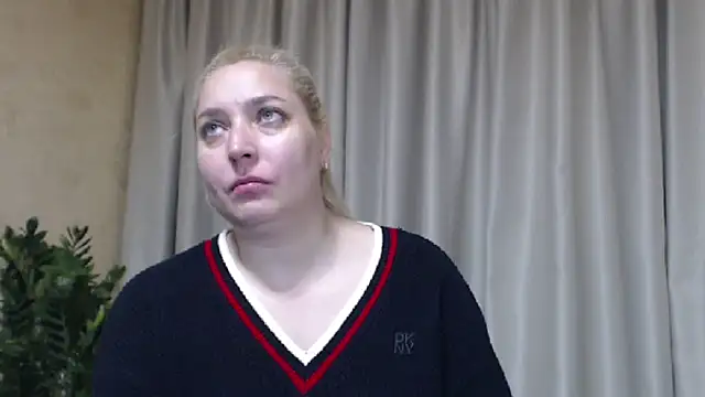 Snapshot of sweetpussy13 chatting on 10, 5, 2026 sweetpussy13 online show from 10, 5, 2026