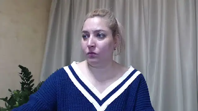 Snapshot of sweetpussy13 chatting on 22, 2, 2025 sweetpussy13 online show from 22, 2, 2025