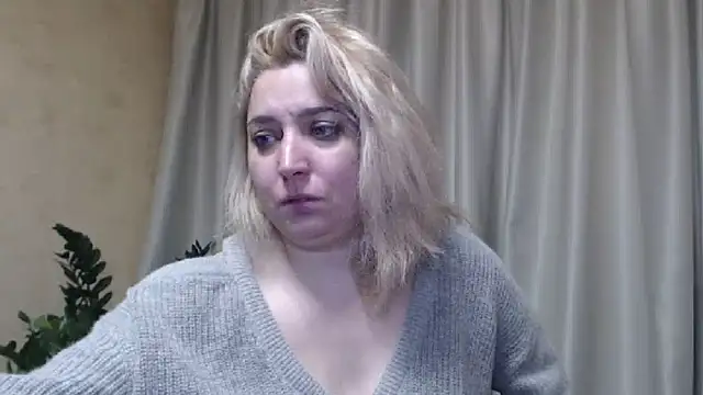 Snapshot of sweetpussy13 chatting on 20, 2, 2025 sweetpussy13 online show from 20, 2, 2025