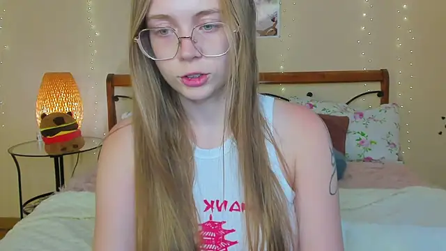Snapshot of miya_soft chatting on 11, 7, 2026 miya soft online show from 11, 7, 2026